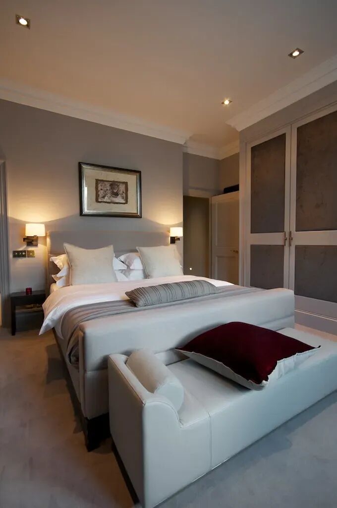 Cadogan Corner Gallary Image 1