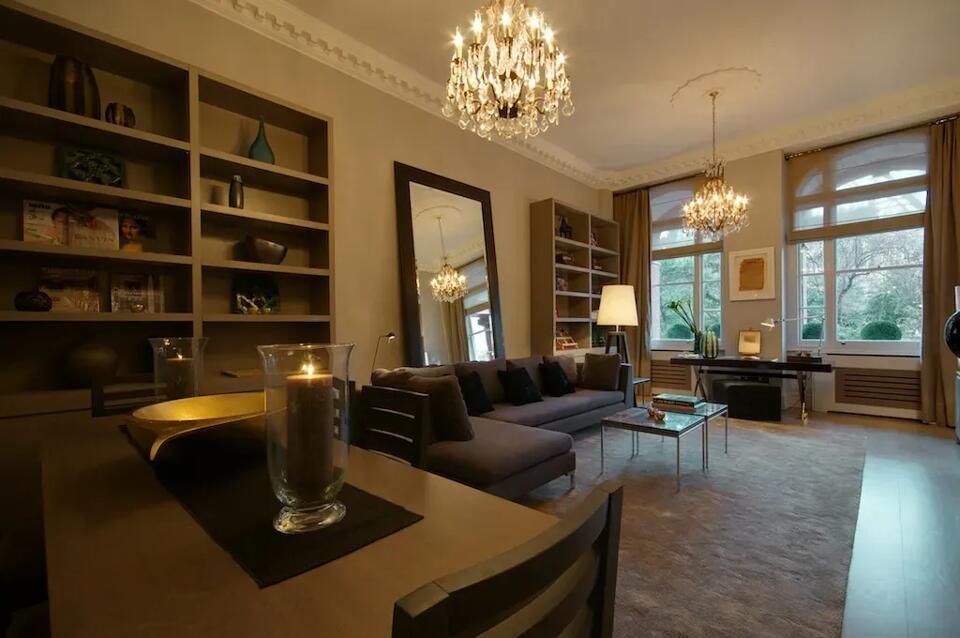 Cadogan Nights Gallery Image 5
