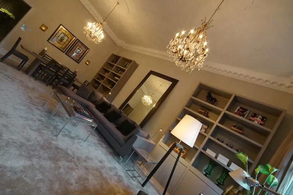 Cadogan Nights Gallery Image 5