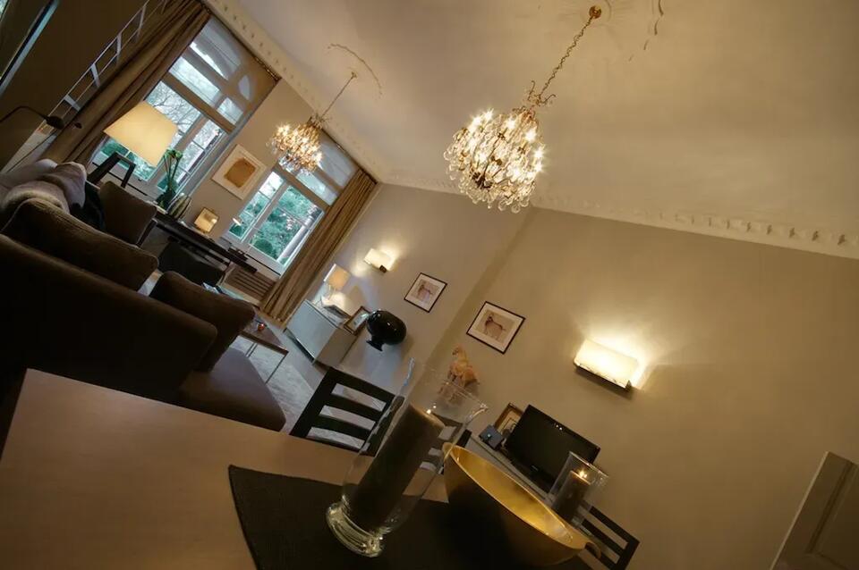 Cadogan Nights Gallery Image 4