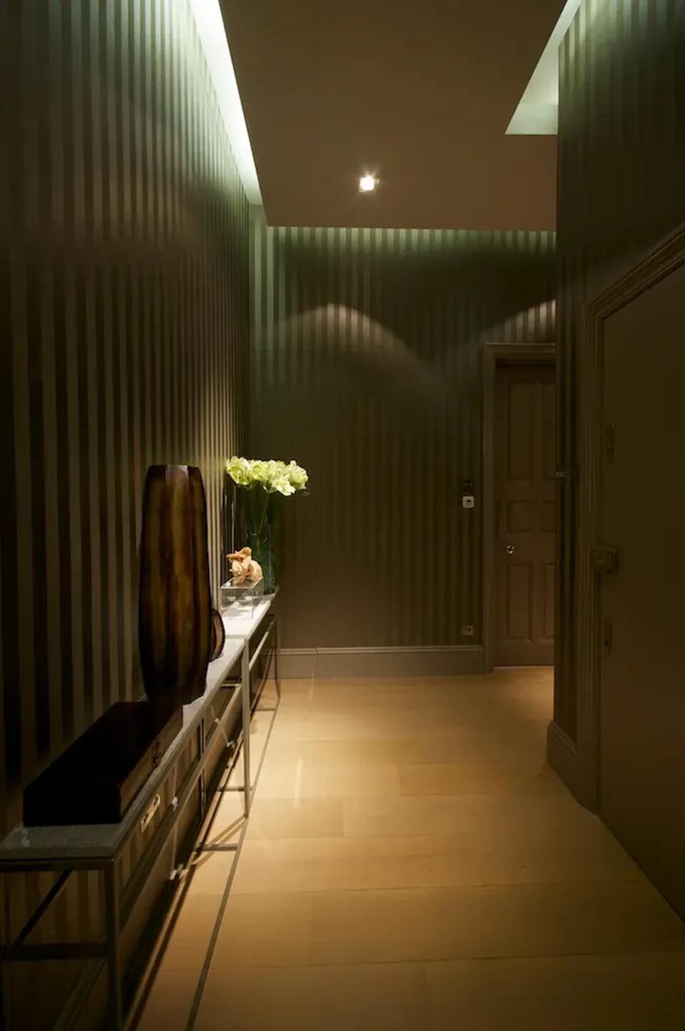 Cadogan Nights Gallery Image 6