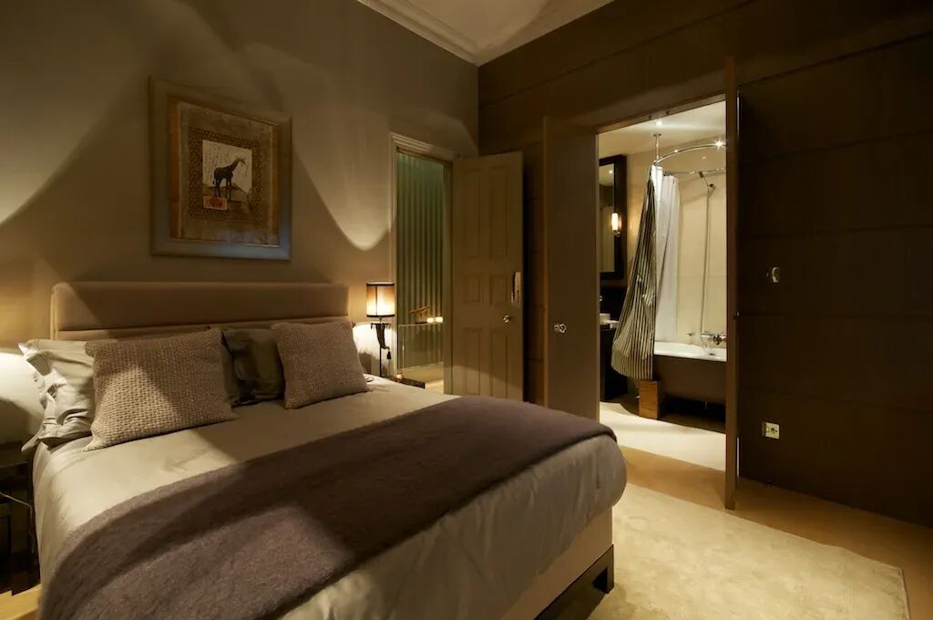Cadogan Nights Gallary Image 3