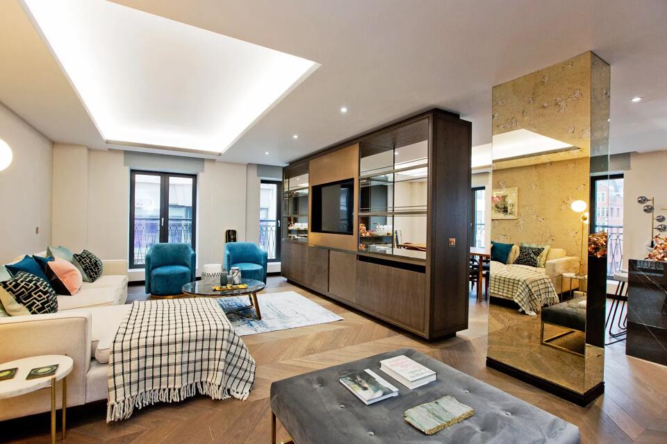 Golden Soho Gallery Image 1