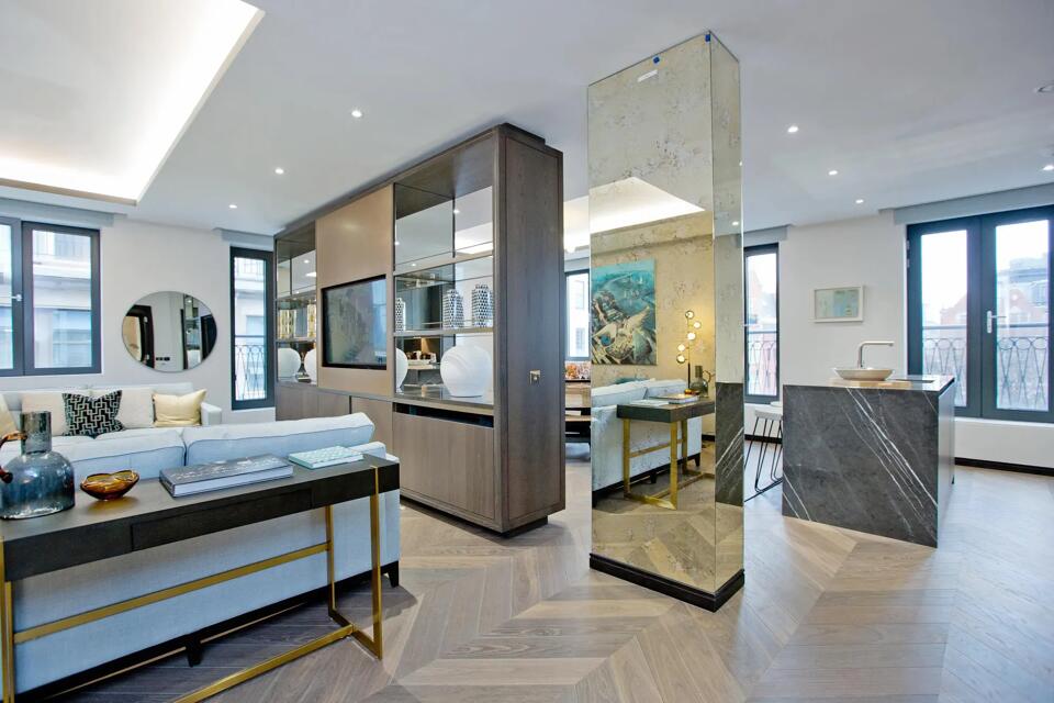 Golden Soho Gallery Image 5