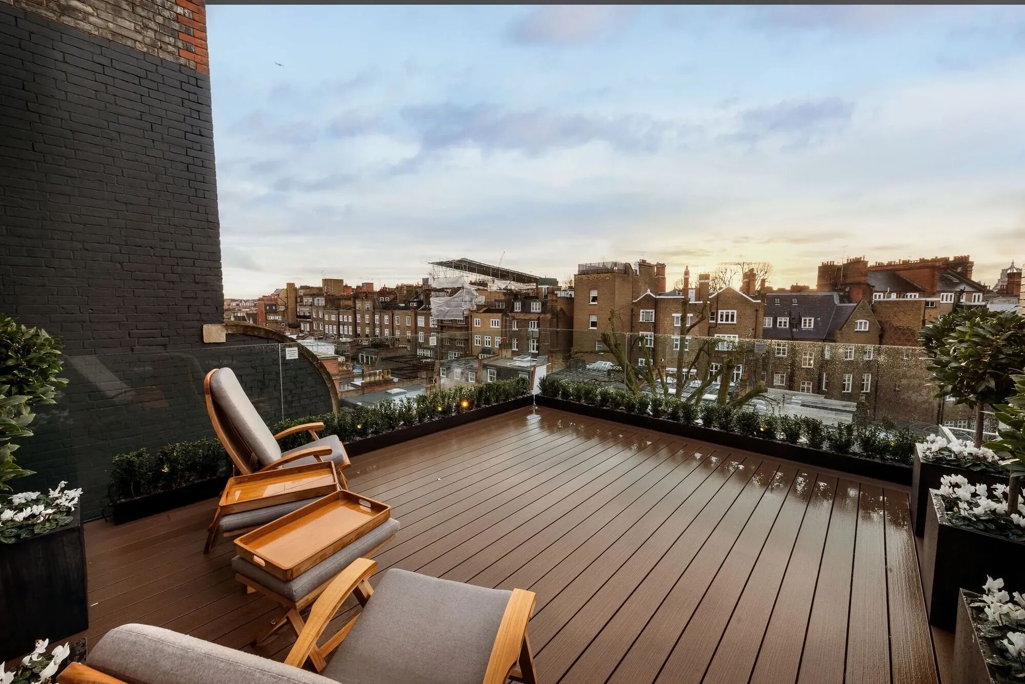 The Secret Rooftop Gallary Image 3