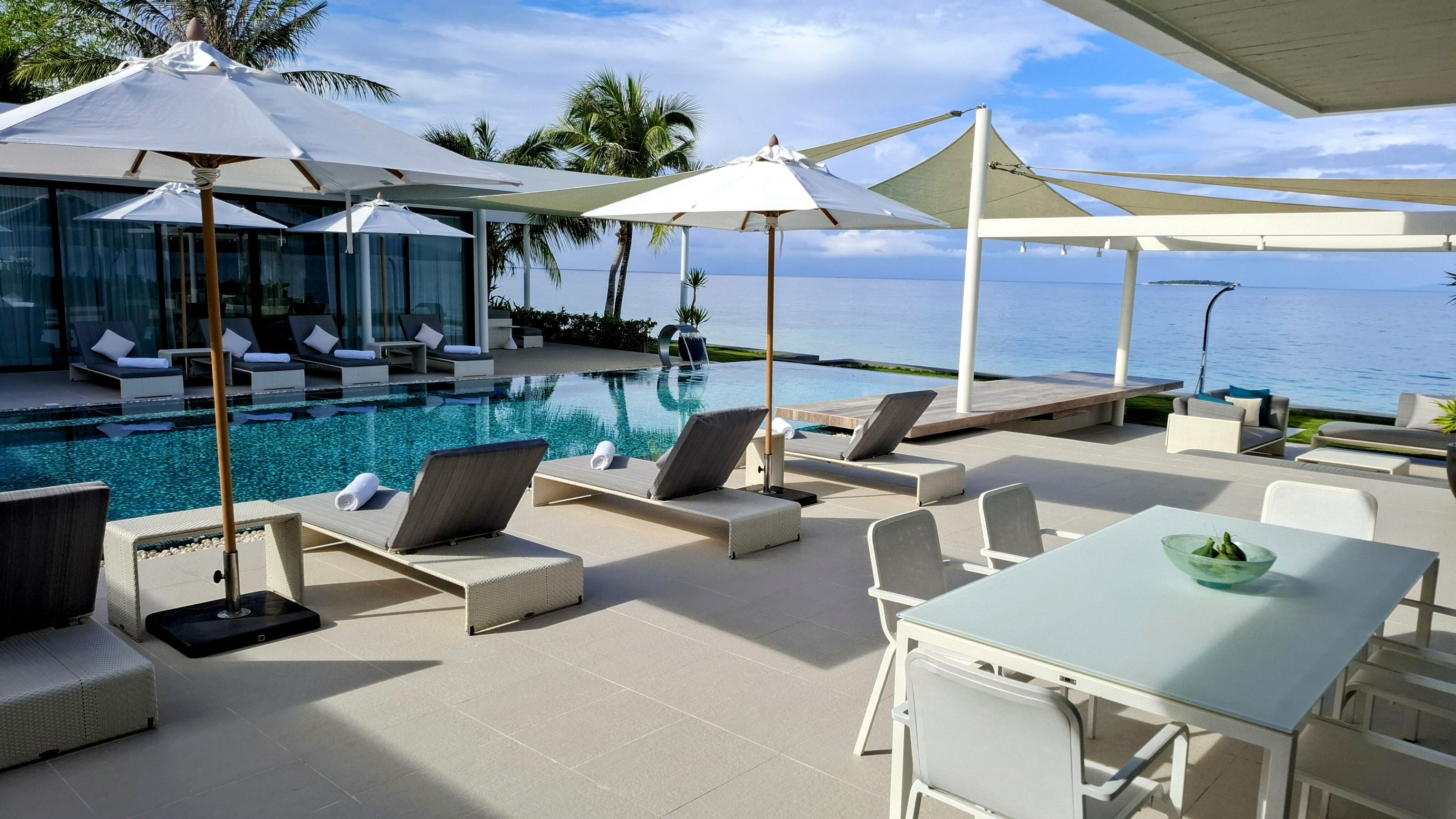 luxurious-private-island-villa-image-1