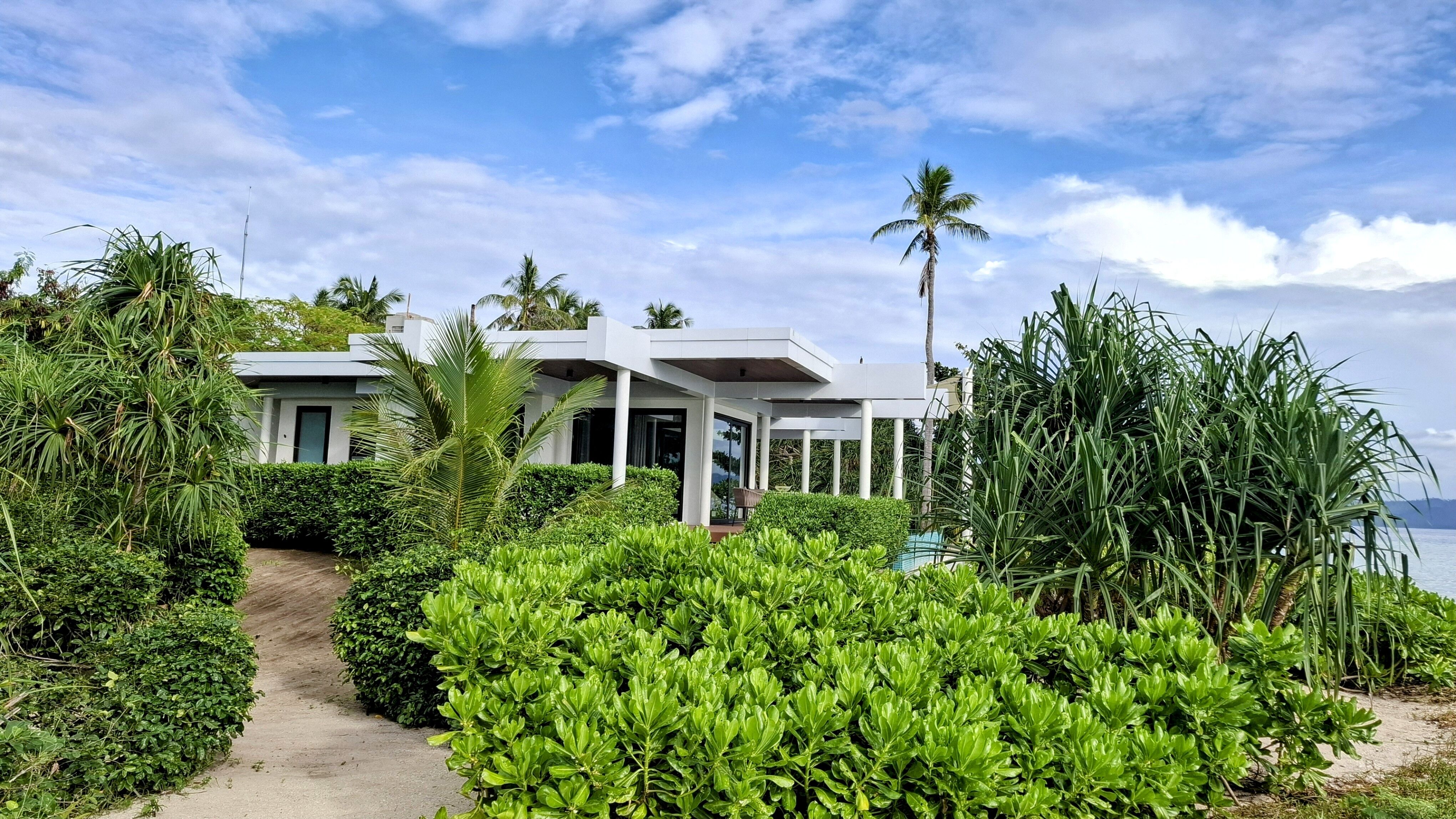 serene-couples-private-island-escape-image-8