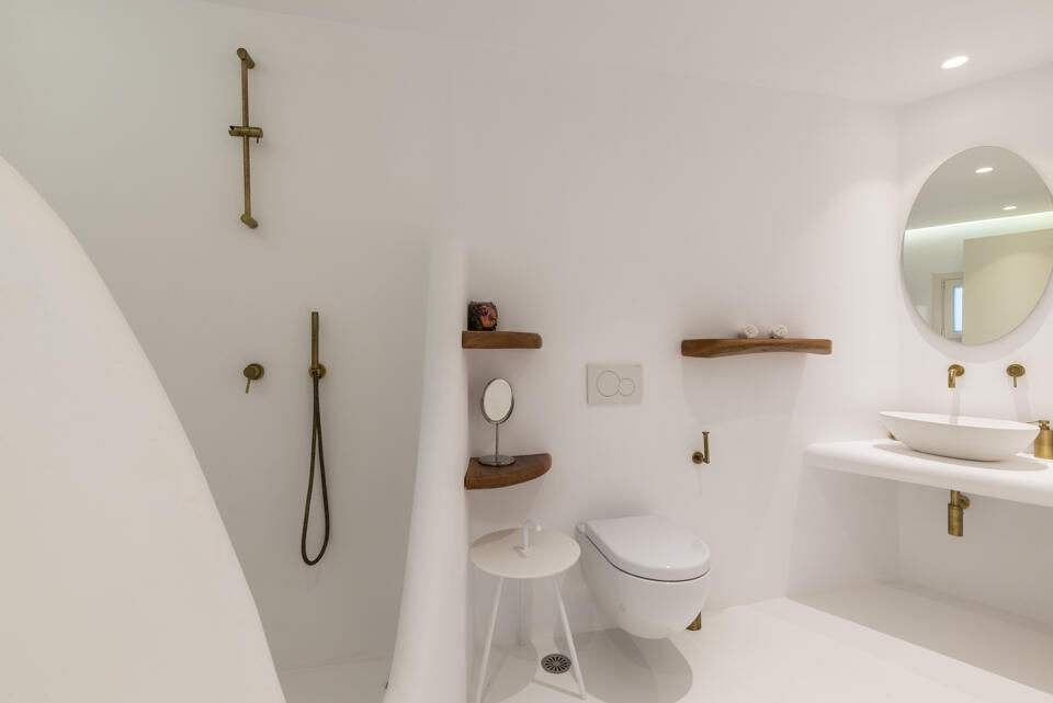 Androniki Gallery Image 1