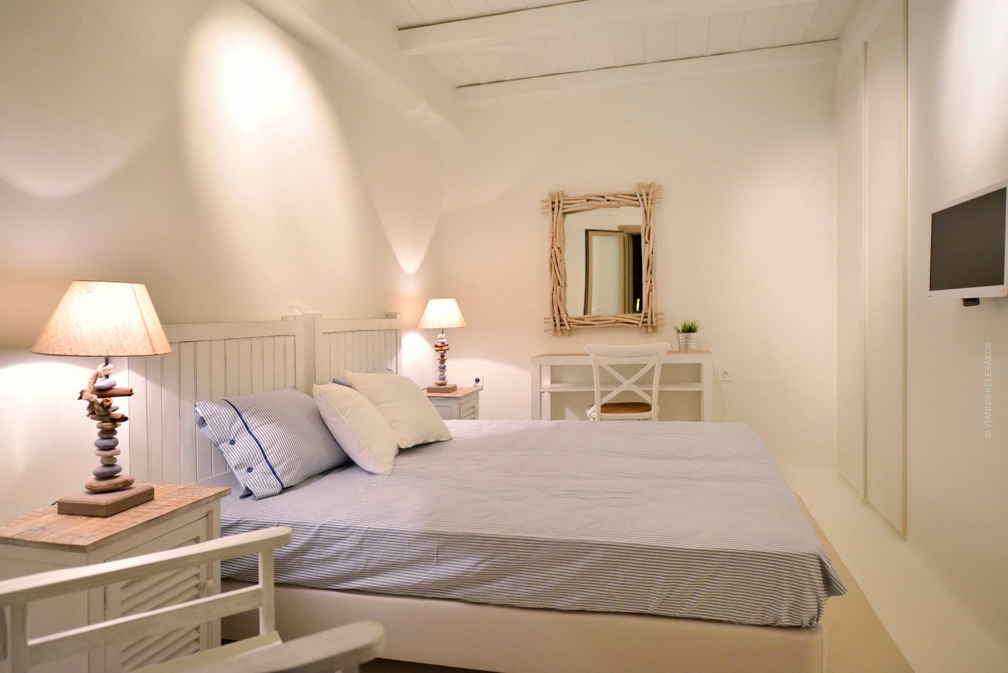 Erato Gallary Image 2
