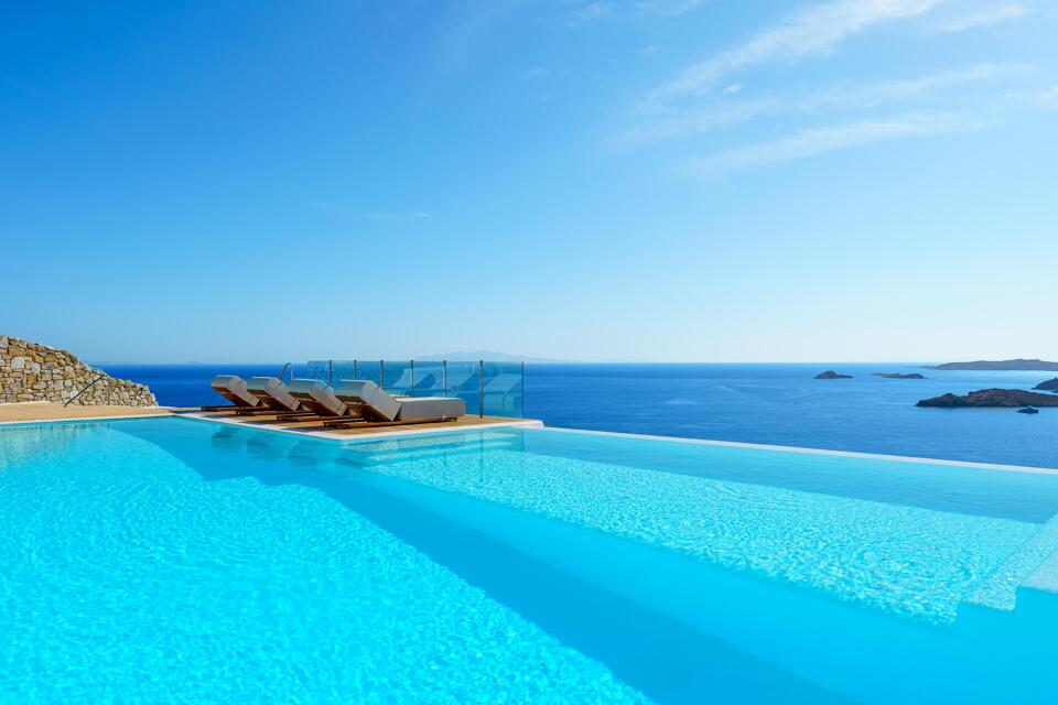 Horatia Gallery Image 1