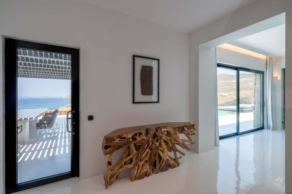 Isidora Gallery Image 2