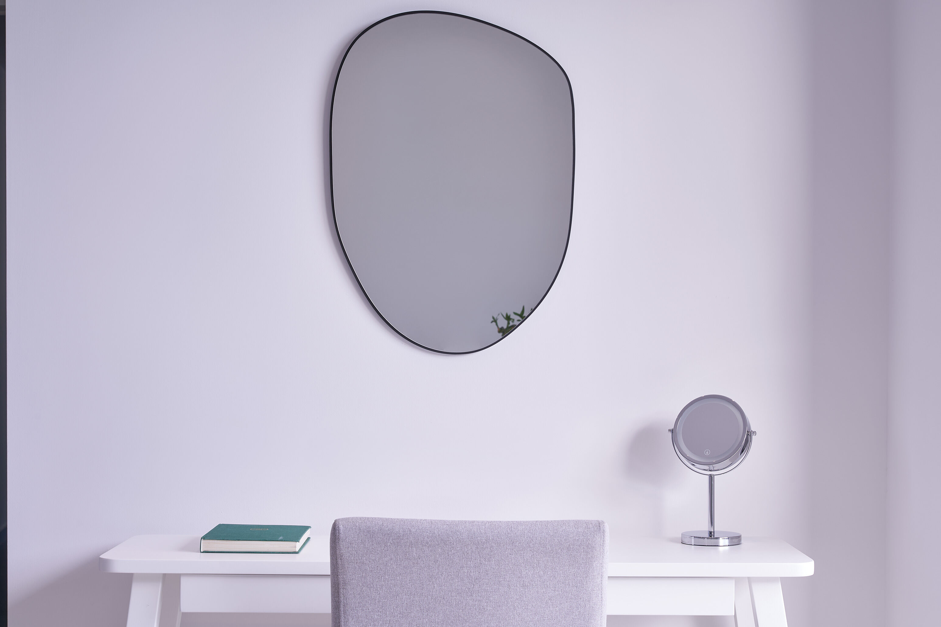 Ismene Gallary Image 1