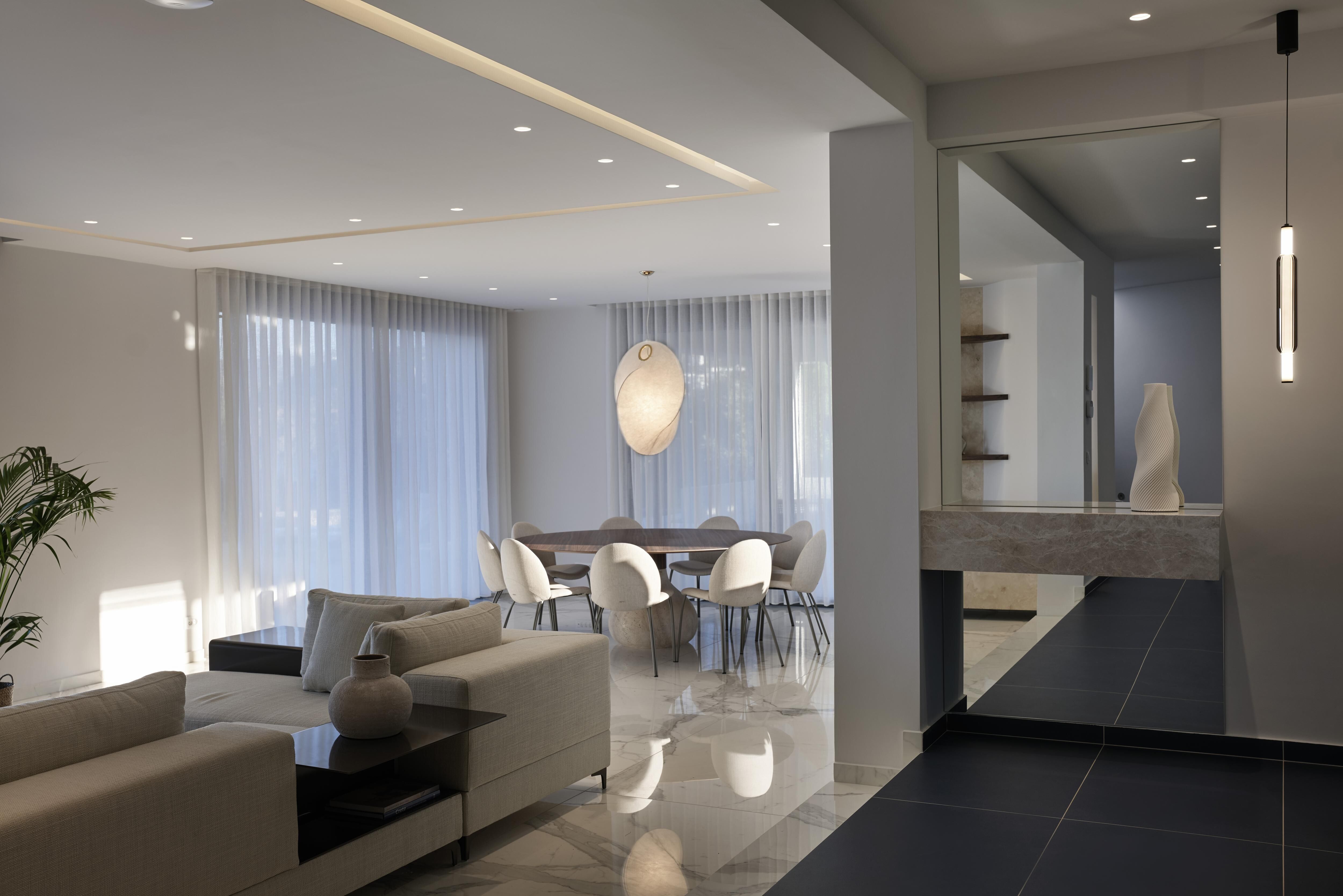 Serenelle Gallary Image 1