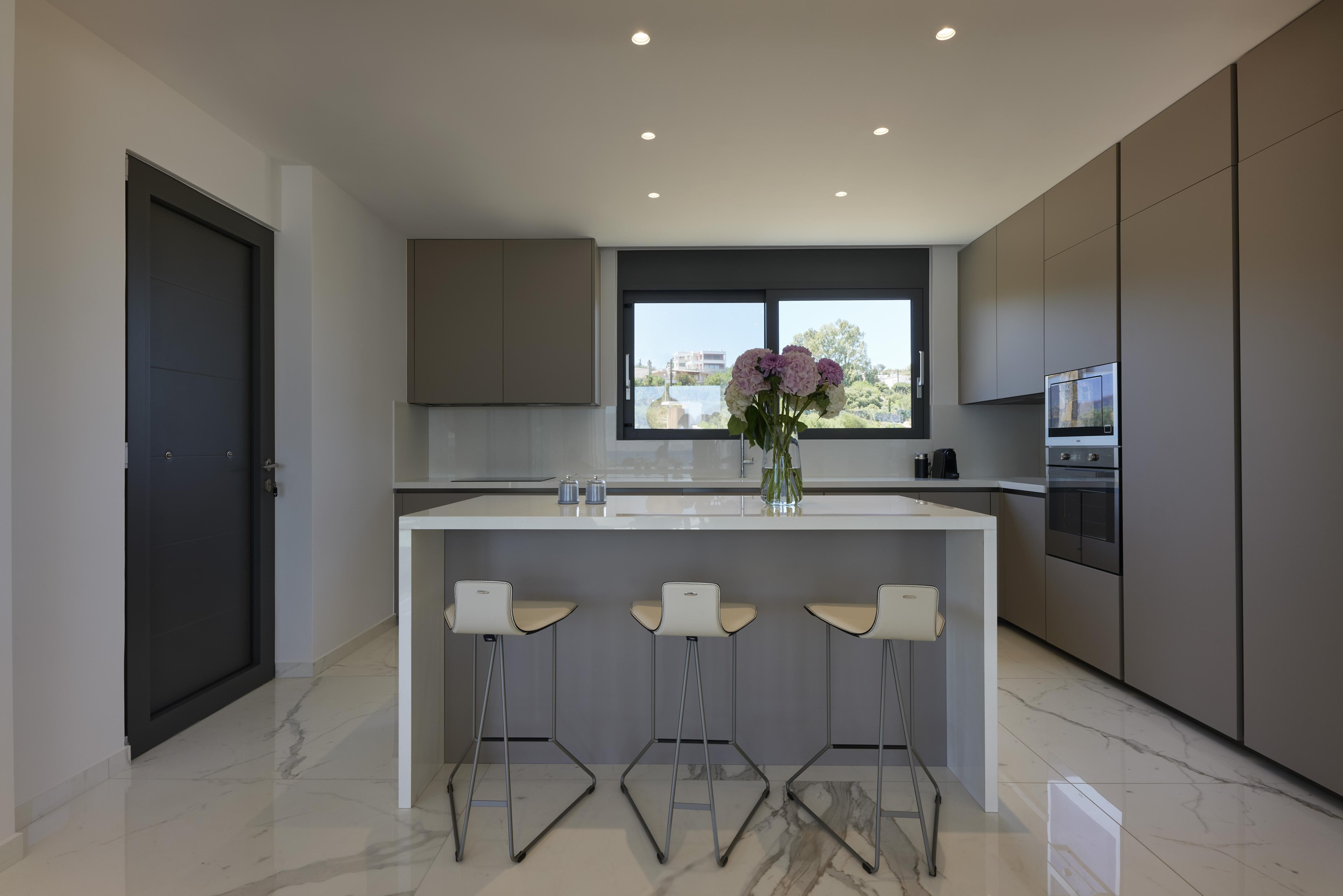Serenelle Gallary Image 1