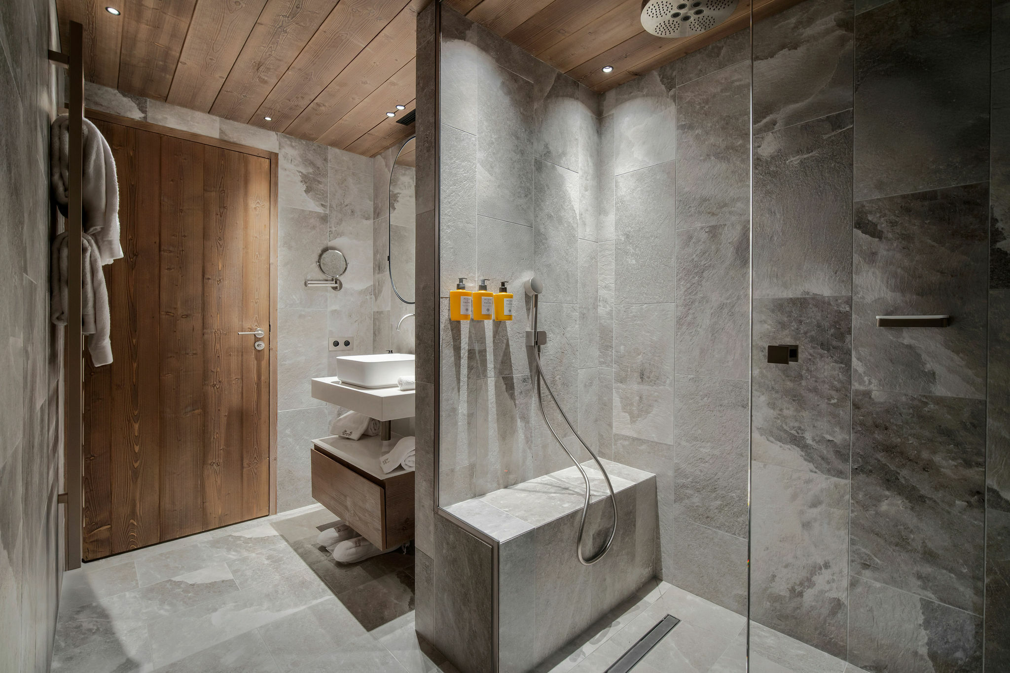 Apartment Atmosphere - 101 Gallery Image 6