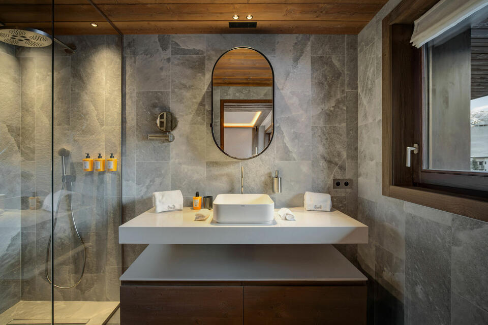 Apartment Atmosphere - 602 Gallery Image 1