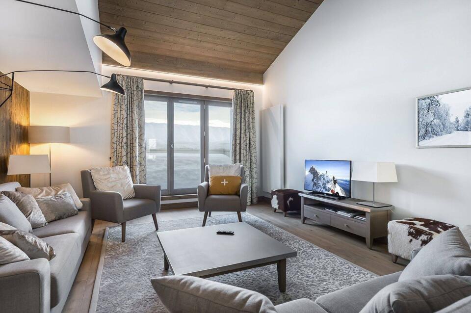 Apartment Carre Blanc 250 Gallery Image 1