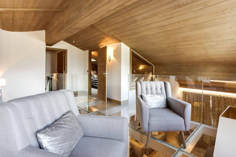 Apartment Carre Blanc 250 Gallery Image 1