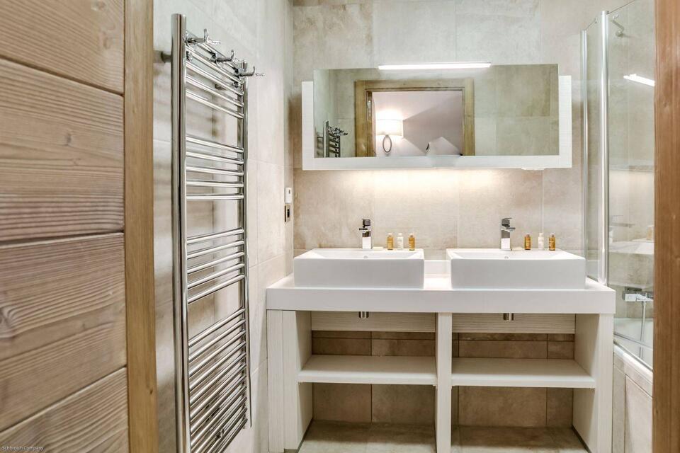 Apartment Carre Blanc 250 Gallery Image 2