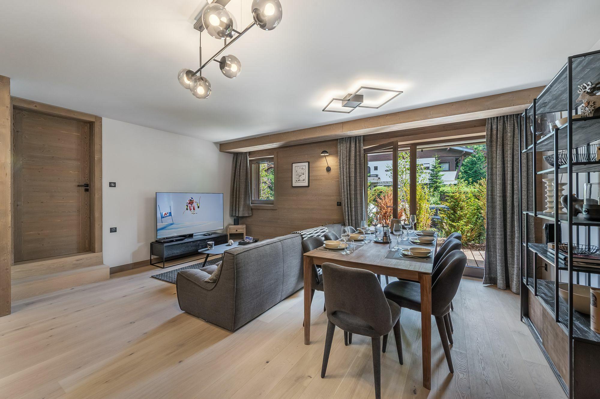 apartment-stallion-b12-image-1