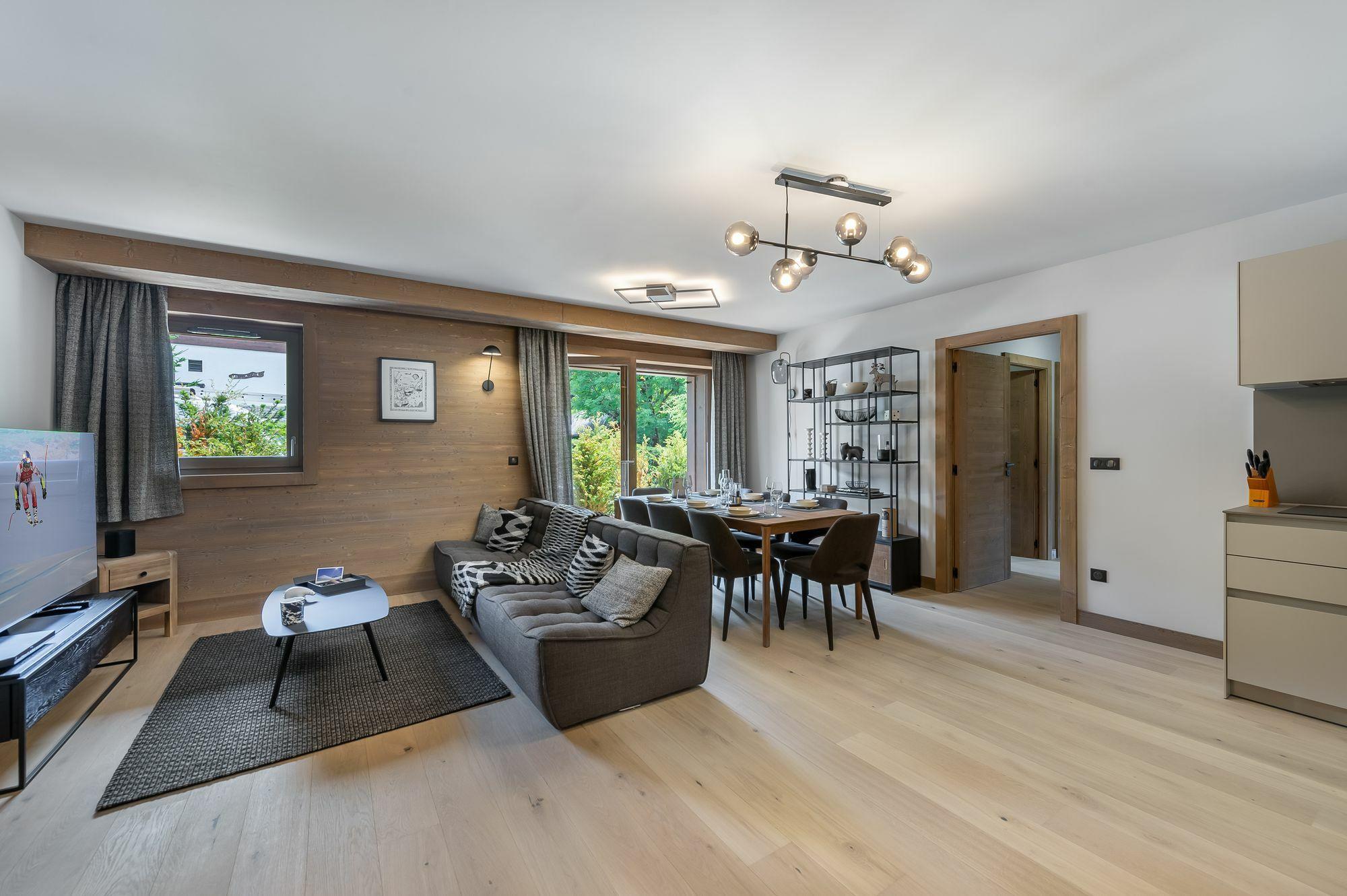 apartment-stallion-b12-image-4