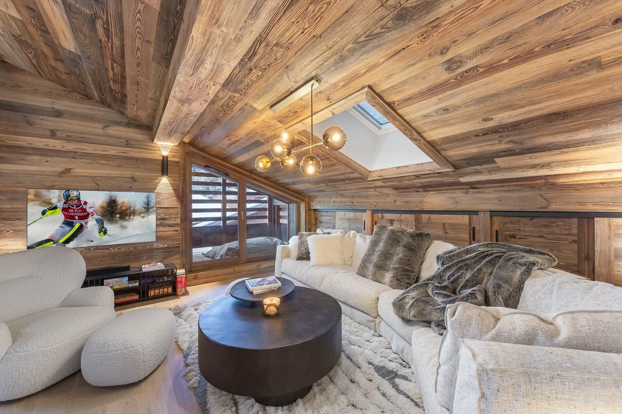 apartment-stallion-c21-image-2