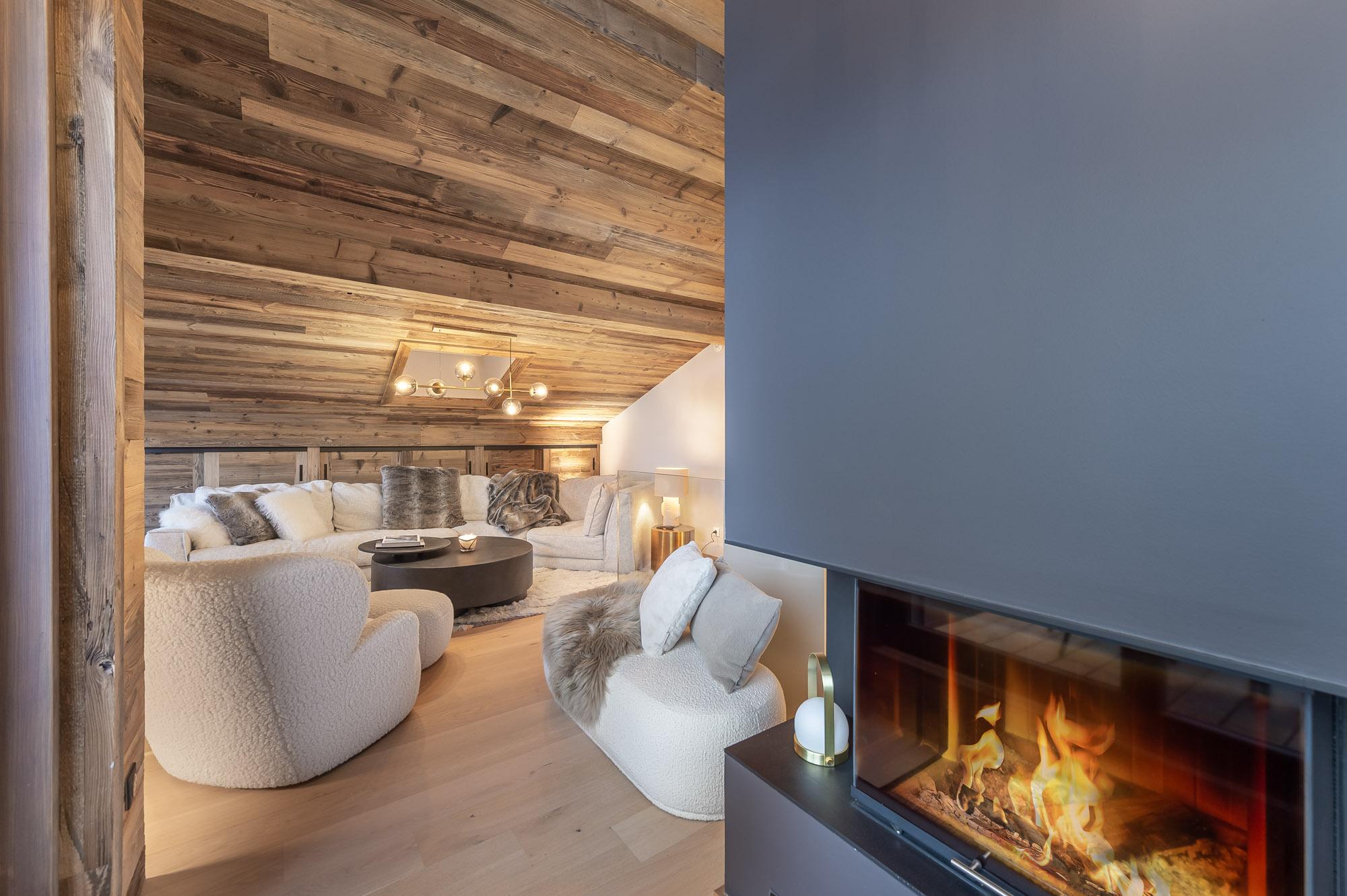 apartment-stallion-c21-image-3