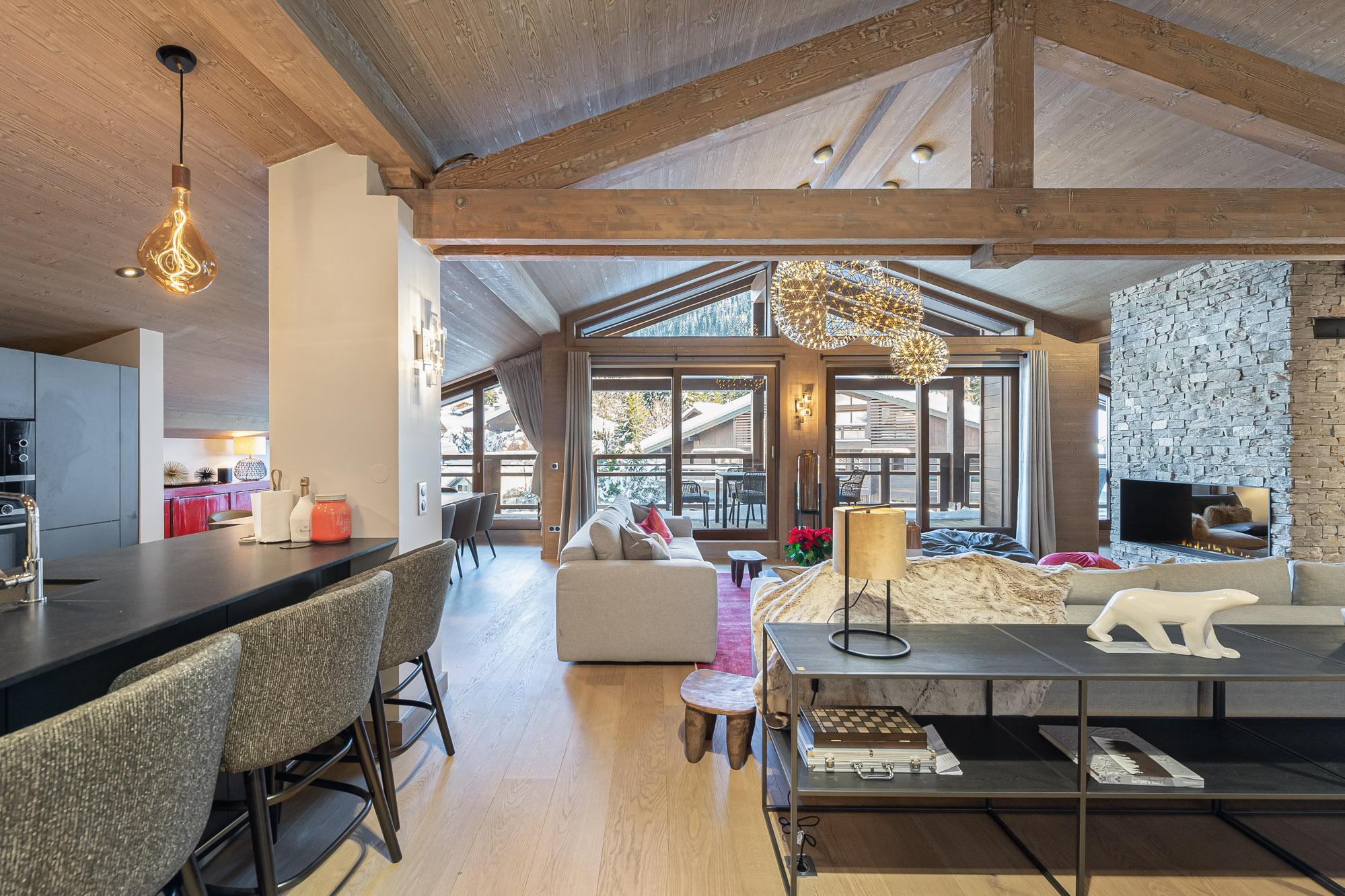 apartment-stallion-penthouse-d22-image-1