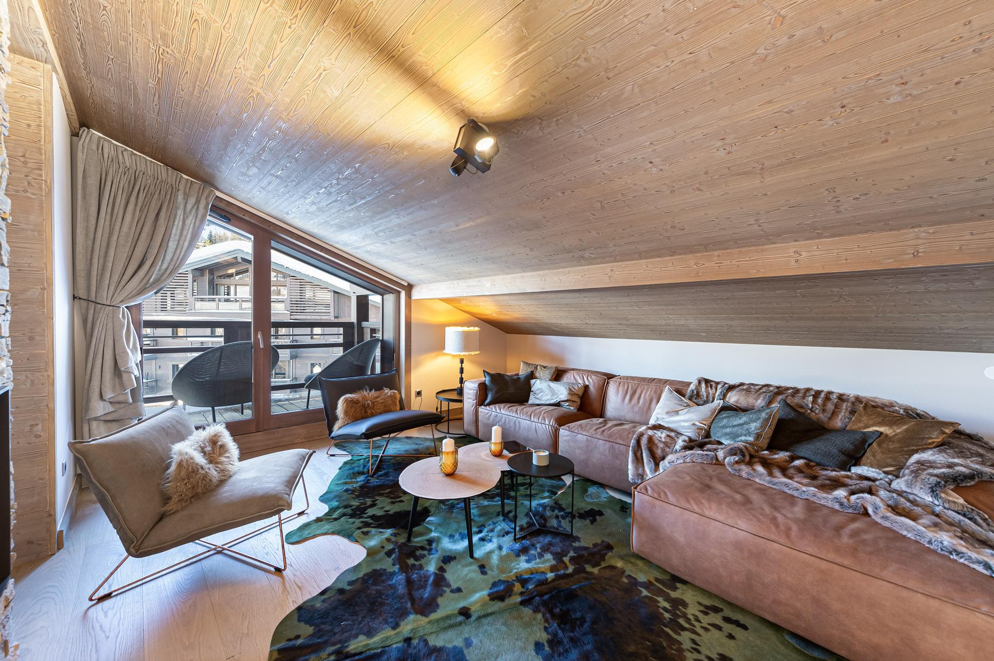 apartment-stallion-penthouse-d22-image-7