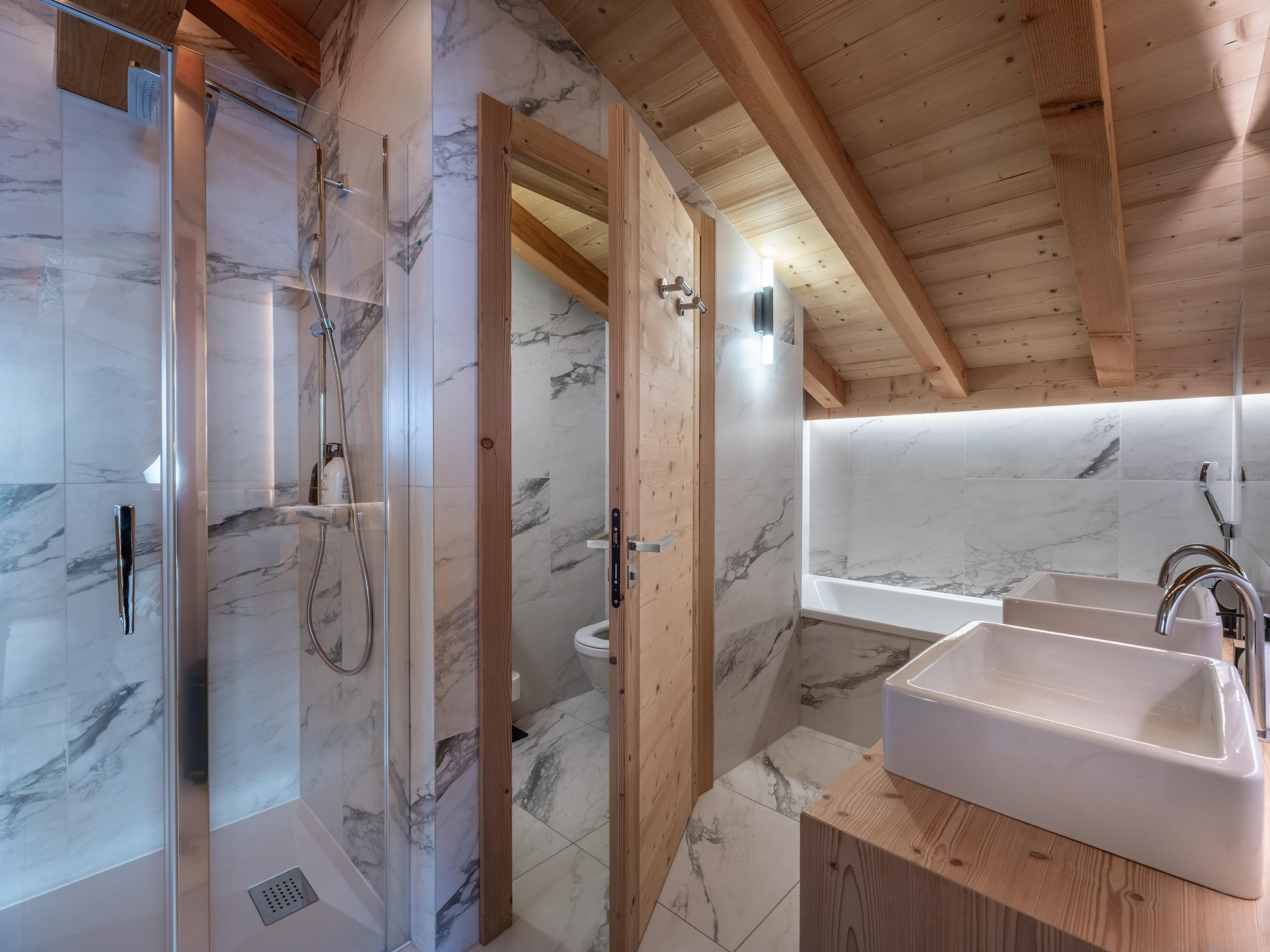 Chalet Combe loups 3 Gallery Image 2