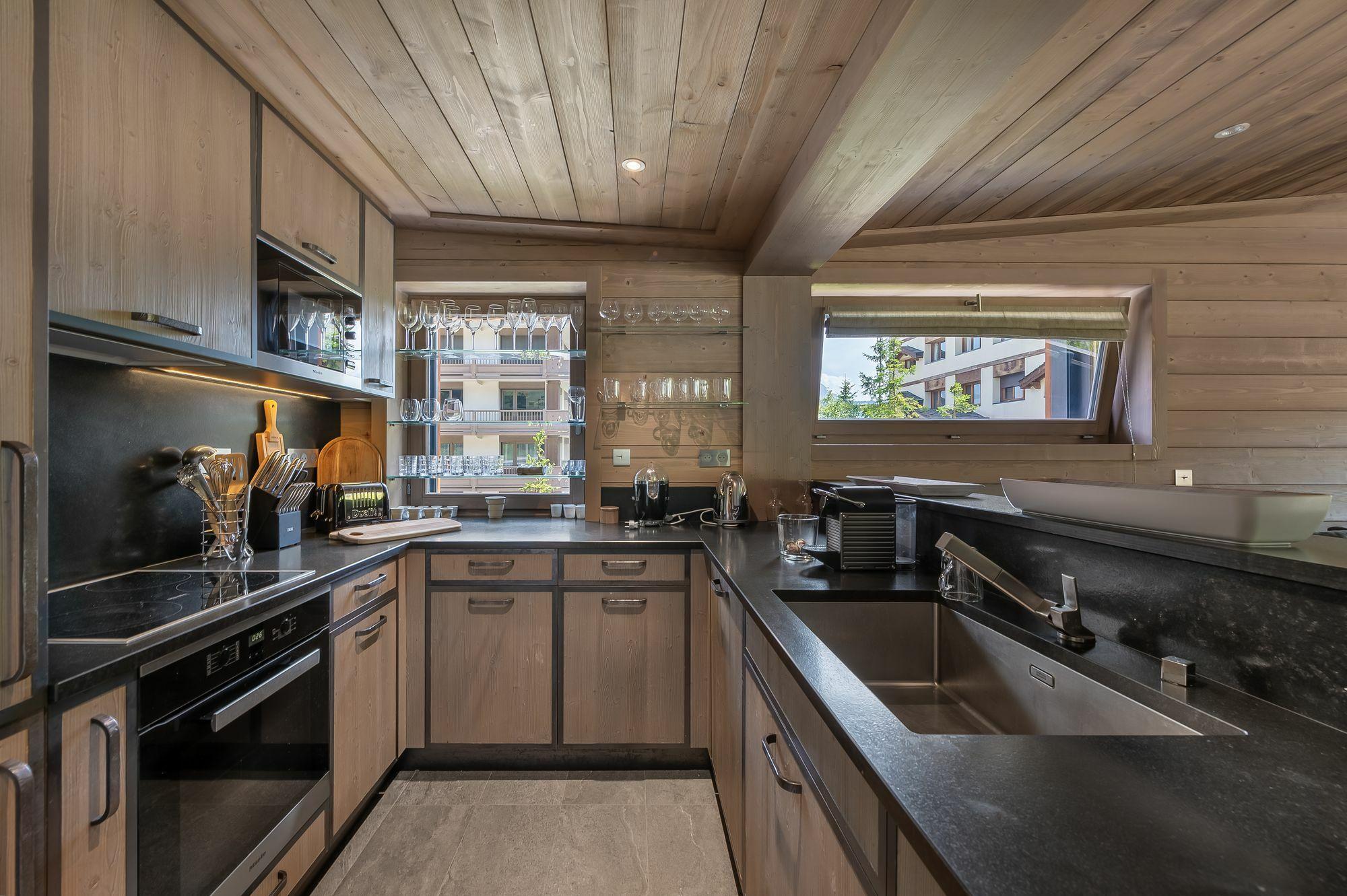 Chalet Continental Gallery Image 2