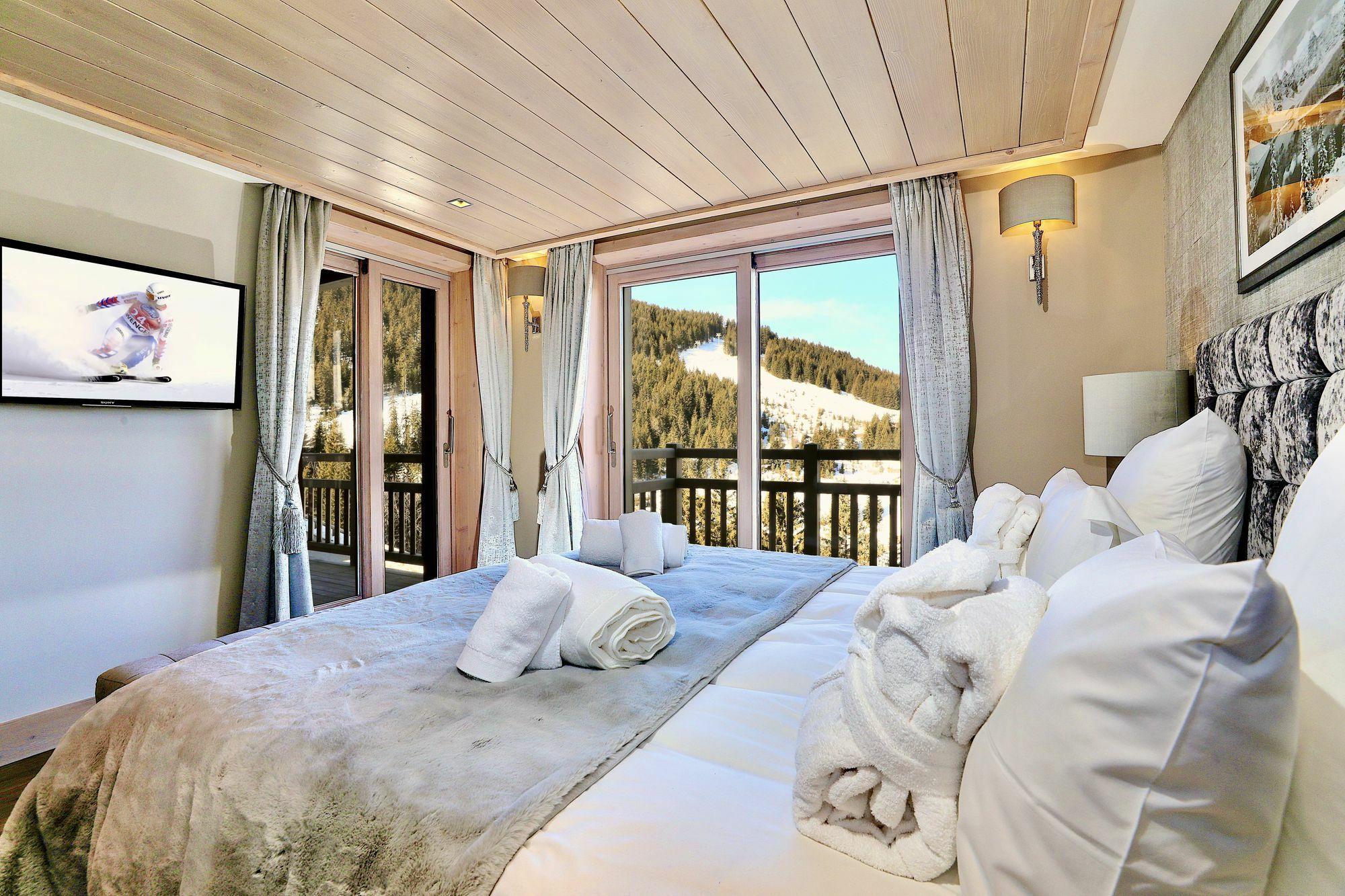 Chalet Cortina Gallery Image 2