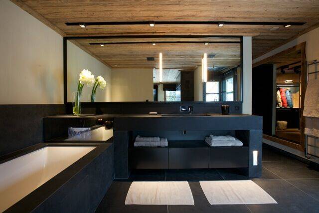 Chalet Cyanella Gallery Image 2