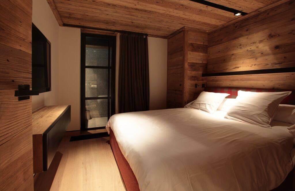 Chalet Cyanella Gallery Image 4