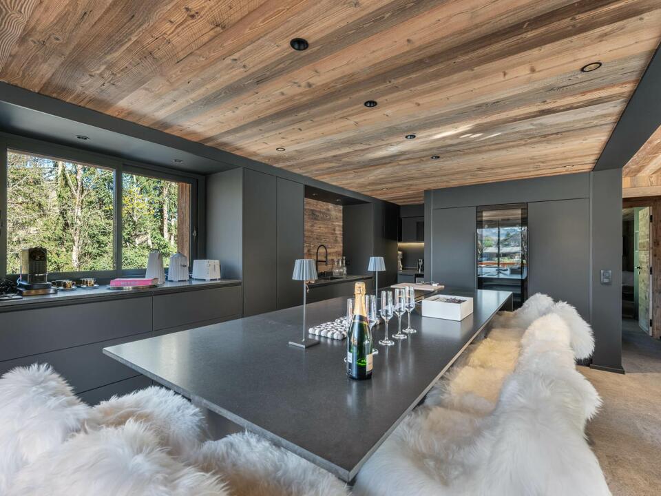 Chalet D'Ema Gallery Image 2