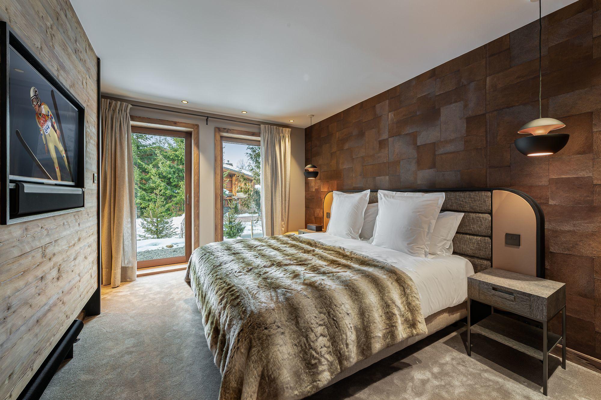 Chalet Divinity Gallery Image 1