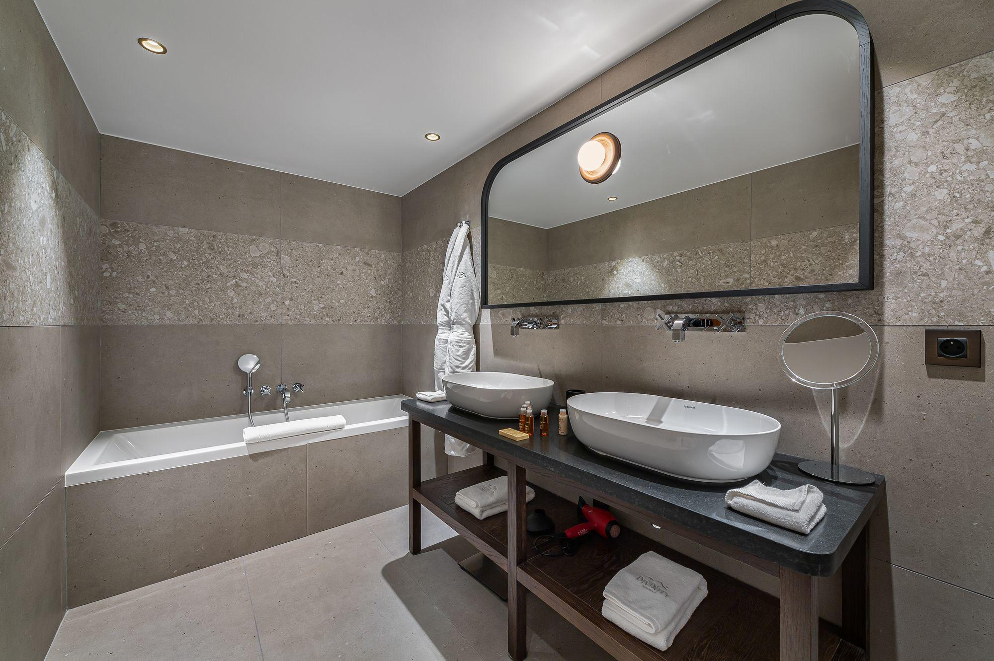 Chalet Divinity Gallery Image 4