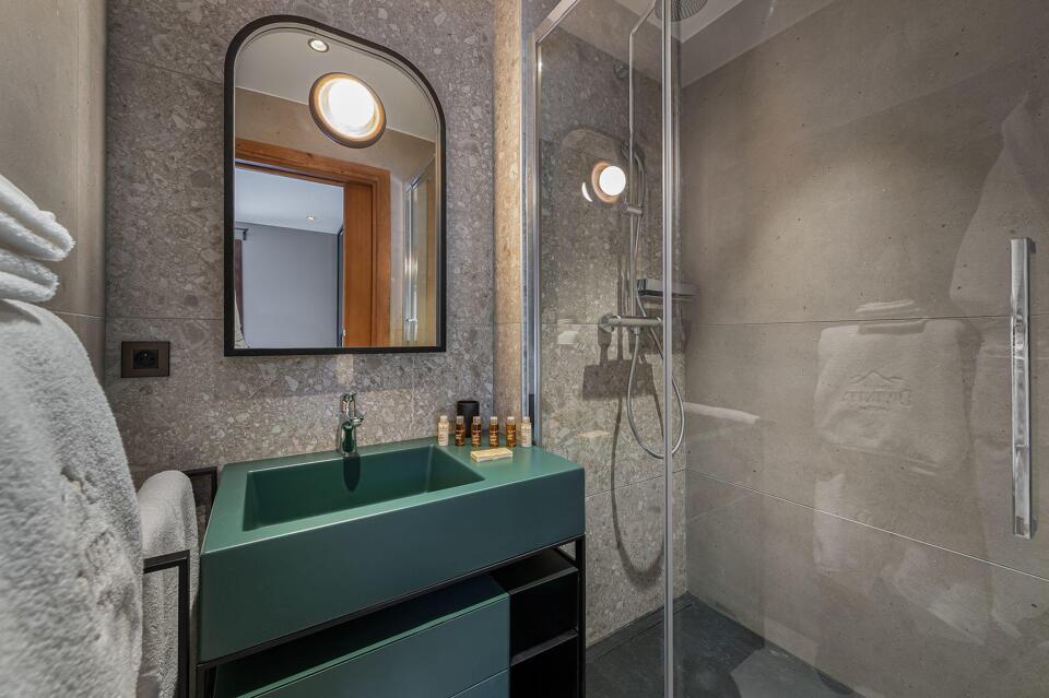 Chalet Divinity Gallery Image 6