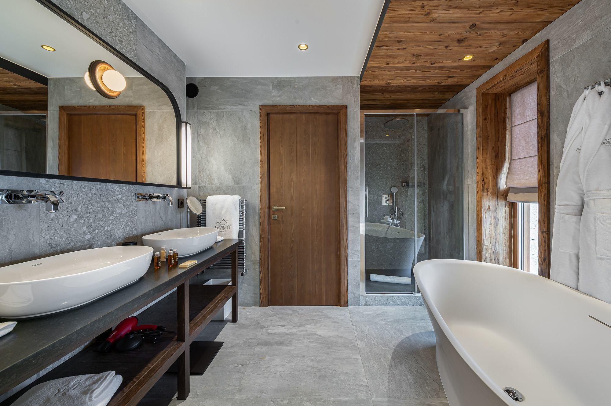 Chalet Divinity Gallery Image 2