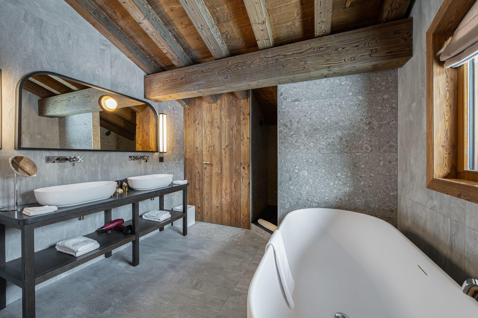 Chalet Divinity Gallery Image 5