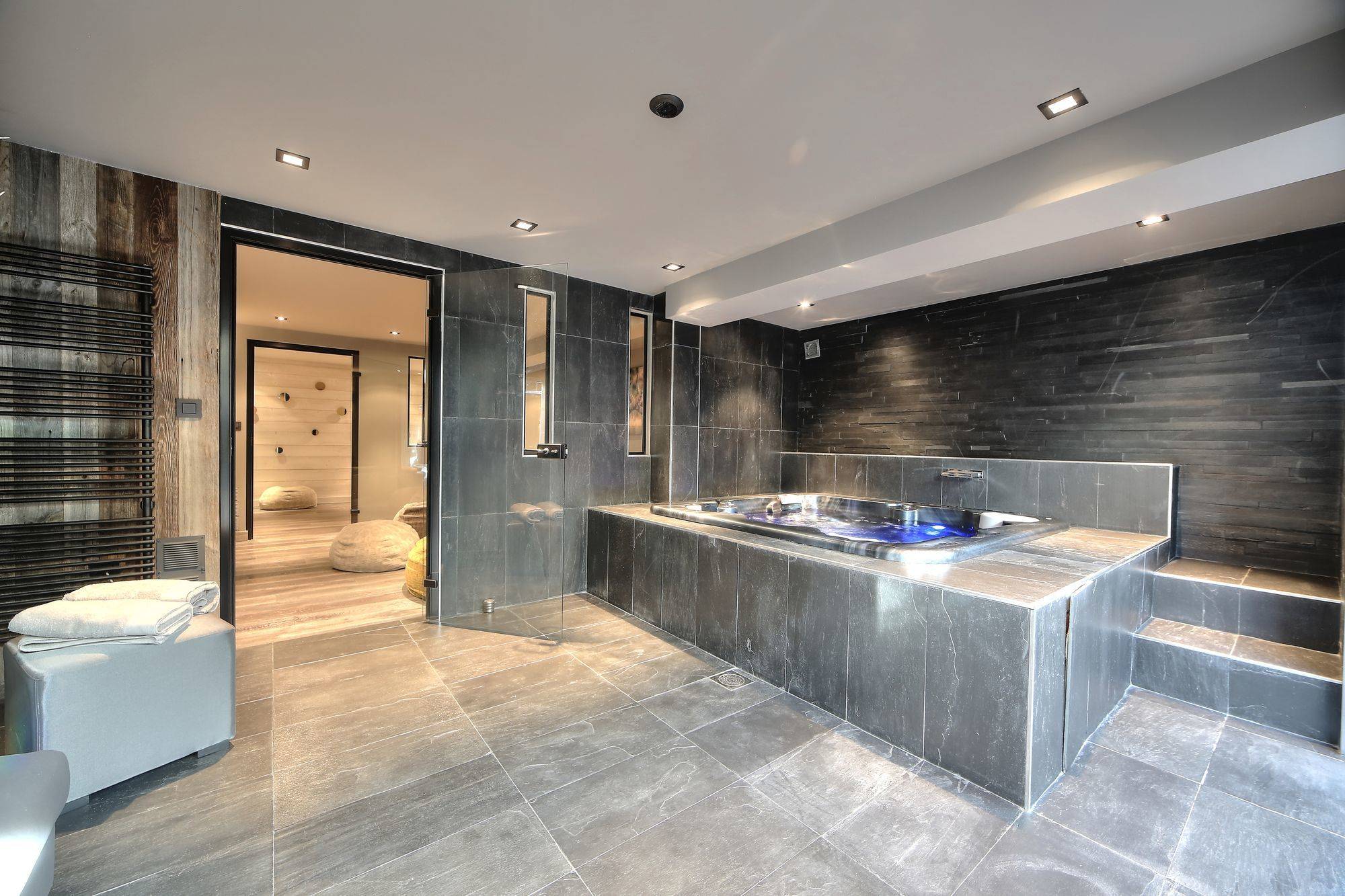 Chalet Eagle Gallery Image 2
