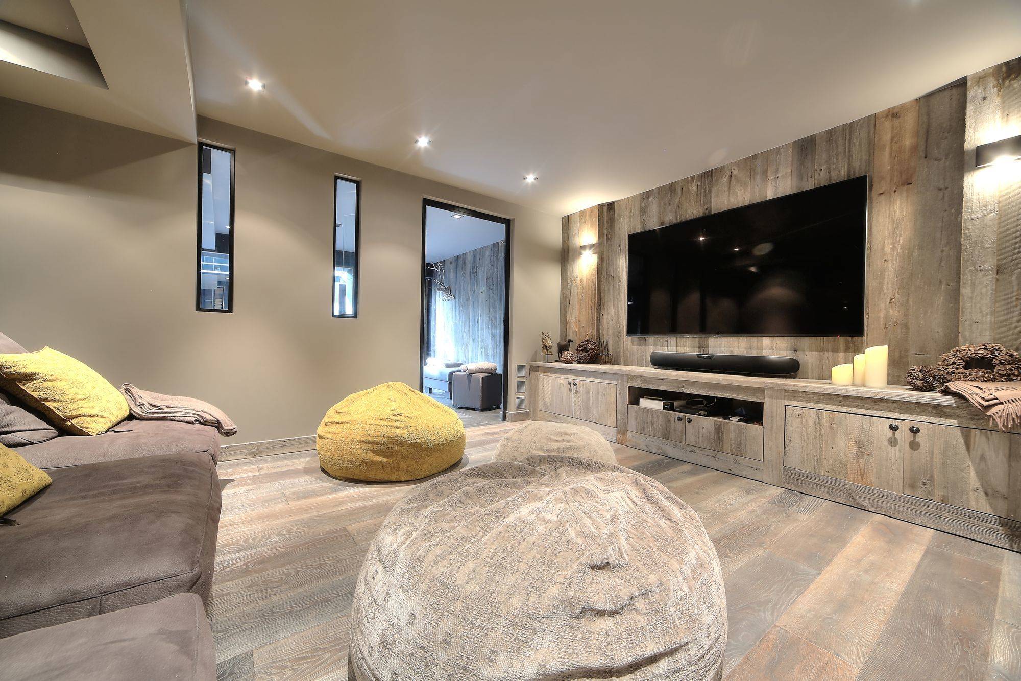 Chalet Eagle Gallery Image 1