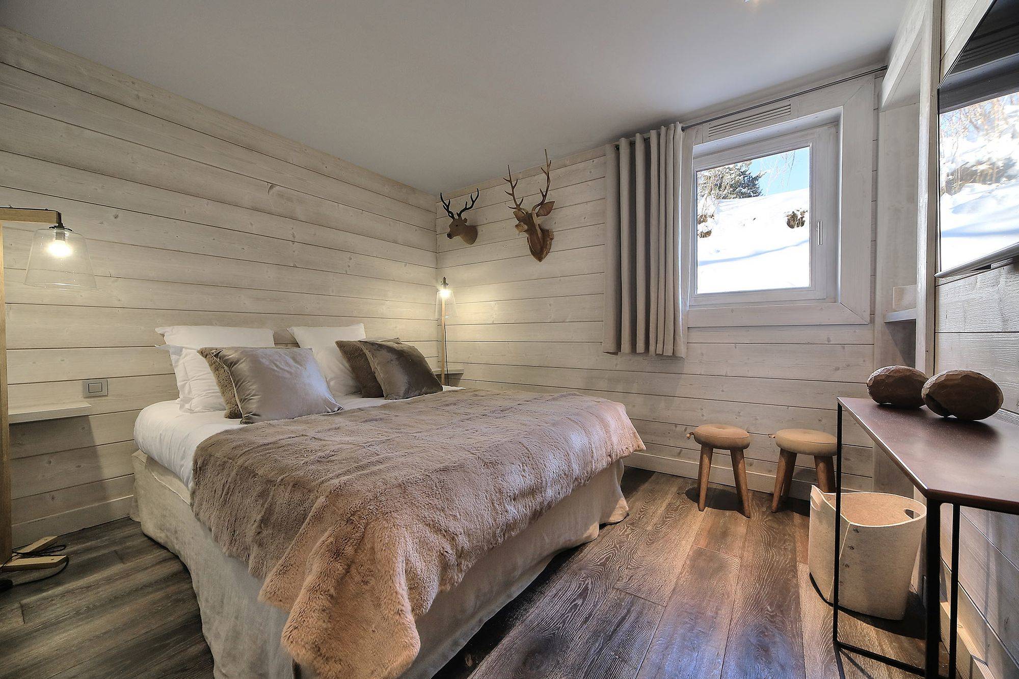 Chalet Eagle Gallery Image 3