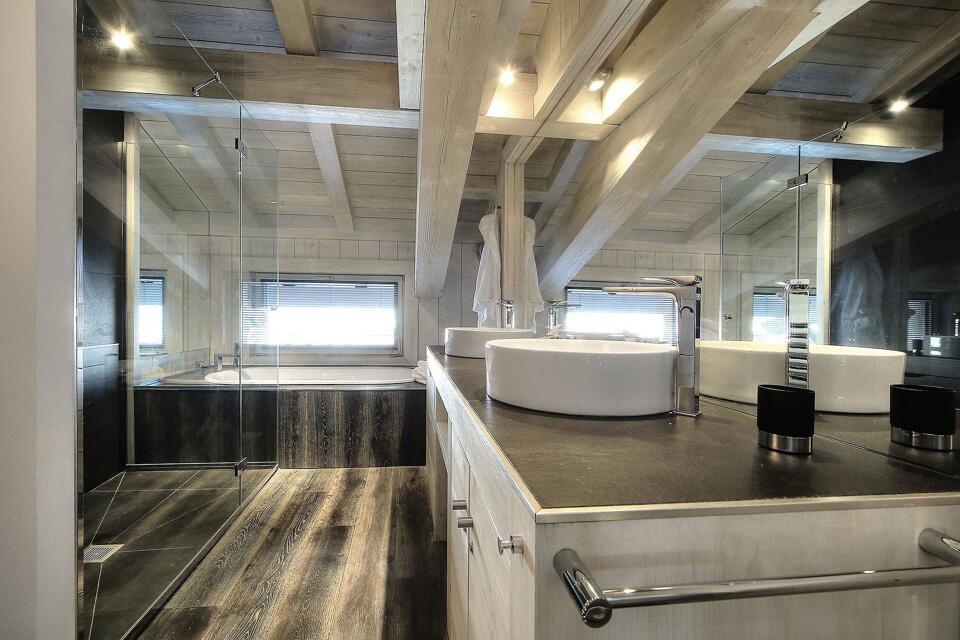 Chalet Eagle Gallery Image 4