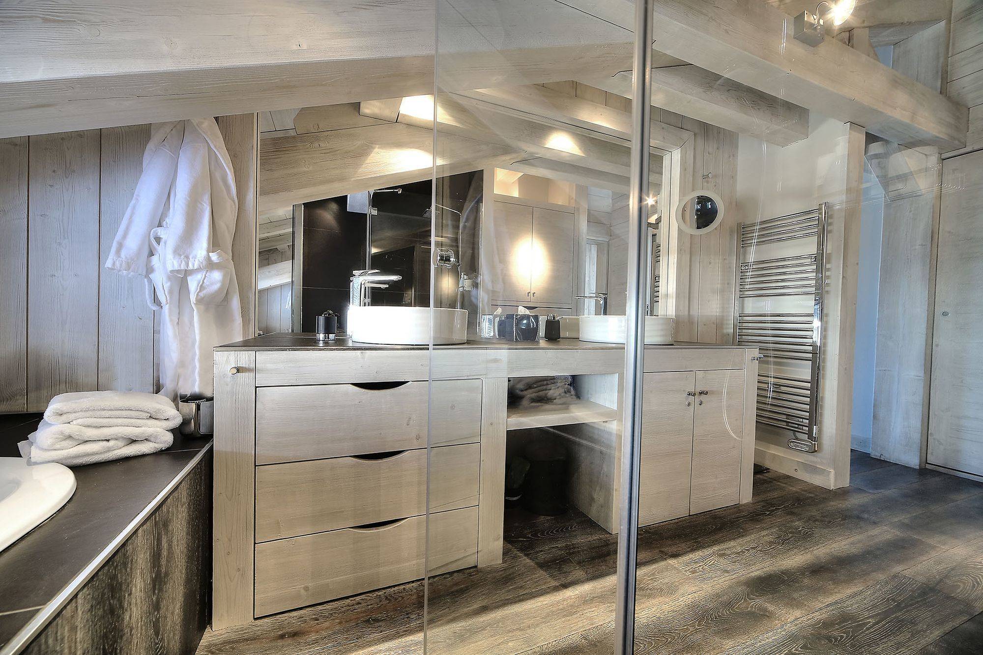 Chalet Eagle Gallery Image 6