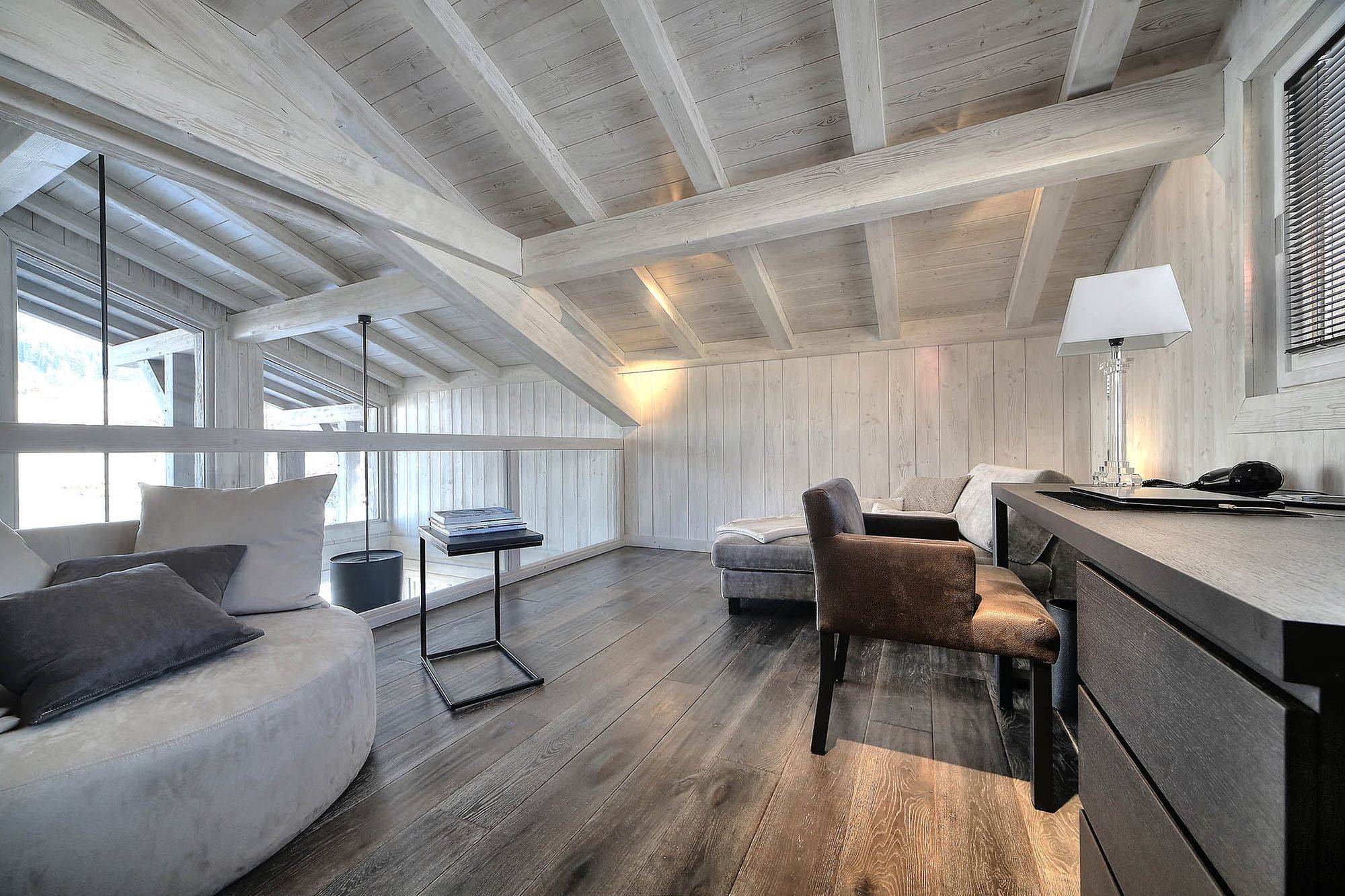 Chalet Eagle Gallery Image 3
