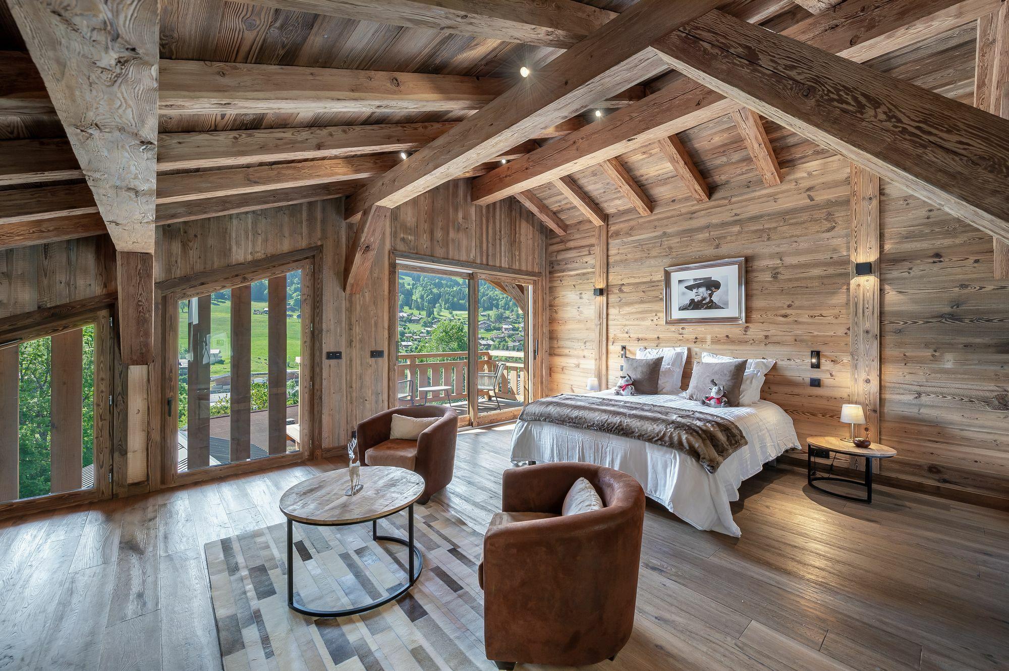 Chalet Eastwood Gallery Image 1