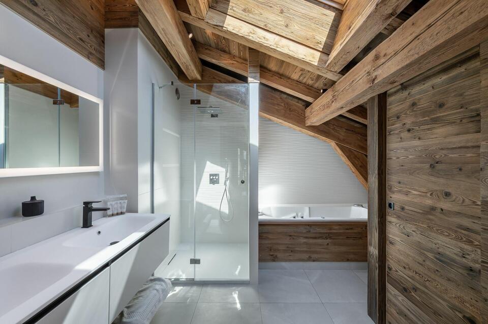 Chalet Eastwood Gallery Image 3