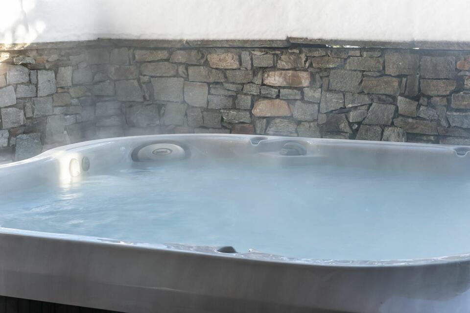 Chalet Edelston Gallery Image 6