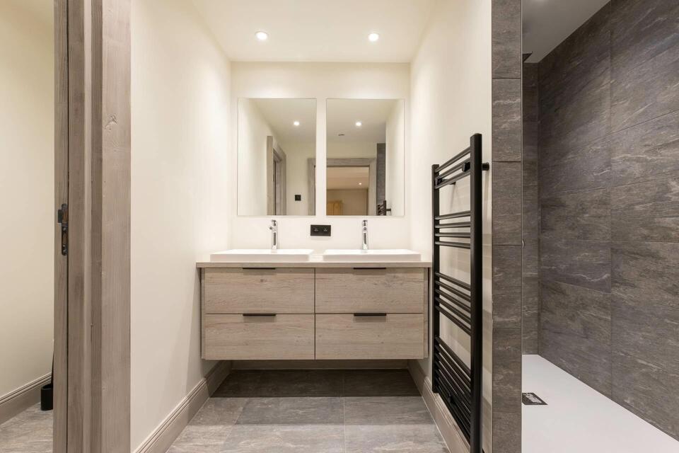 Chalet Edelston Gallery Image 6